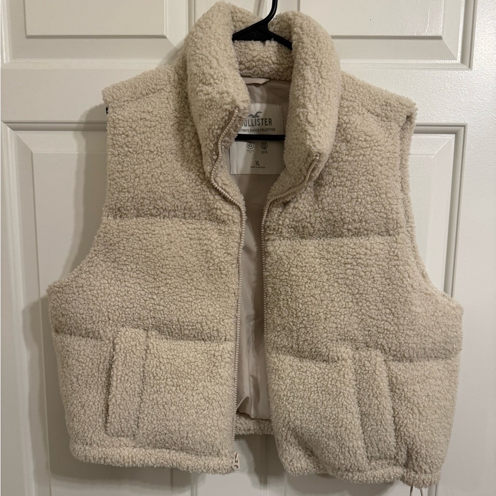 Hollister Tan Puffer Vest
